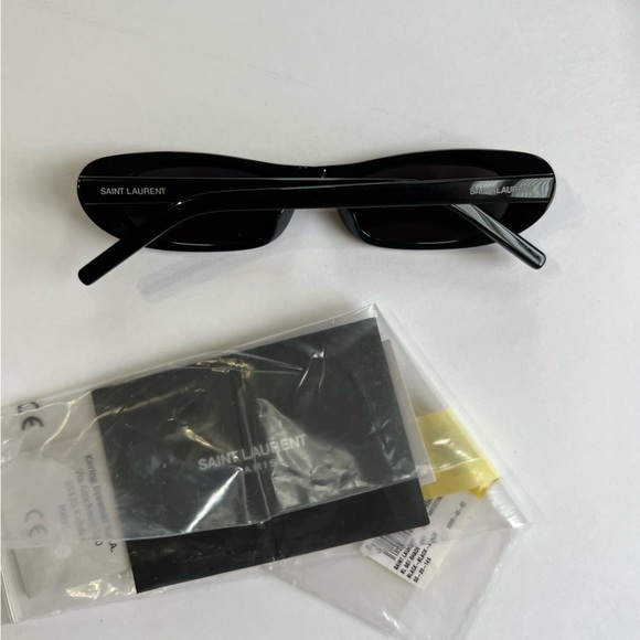 Saint Laurent SL 557 sunglasses - Picture 4 of 6